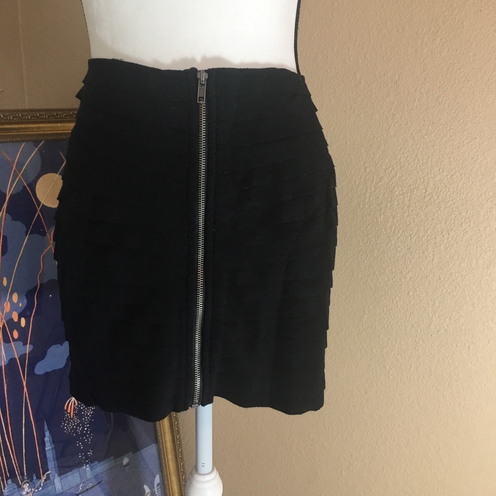 Silence + noise large zip up black miniskirt EUC
